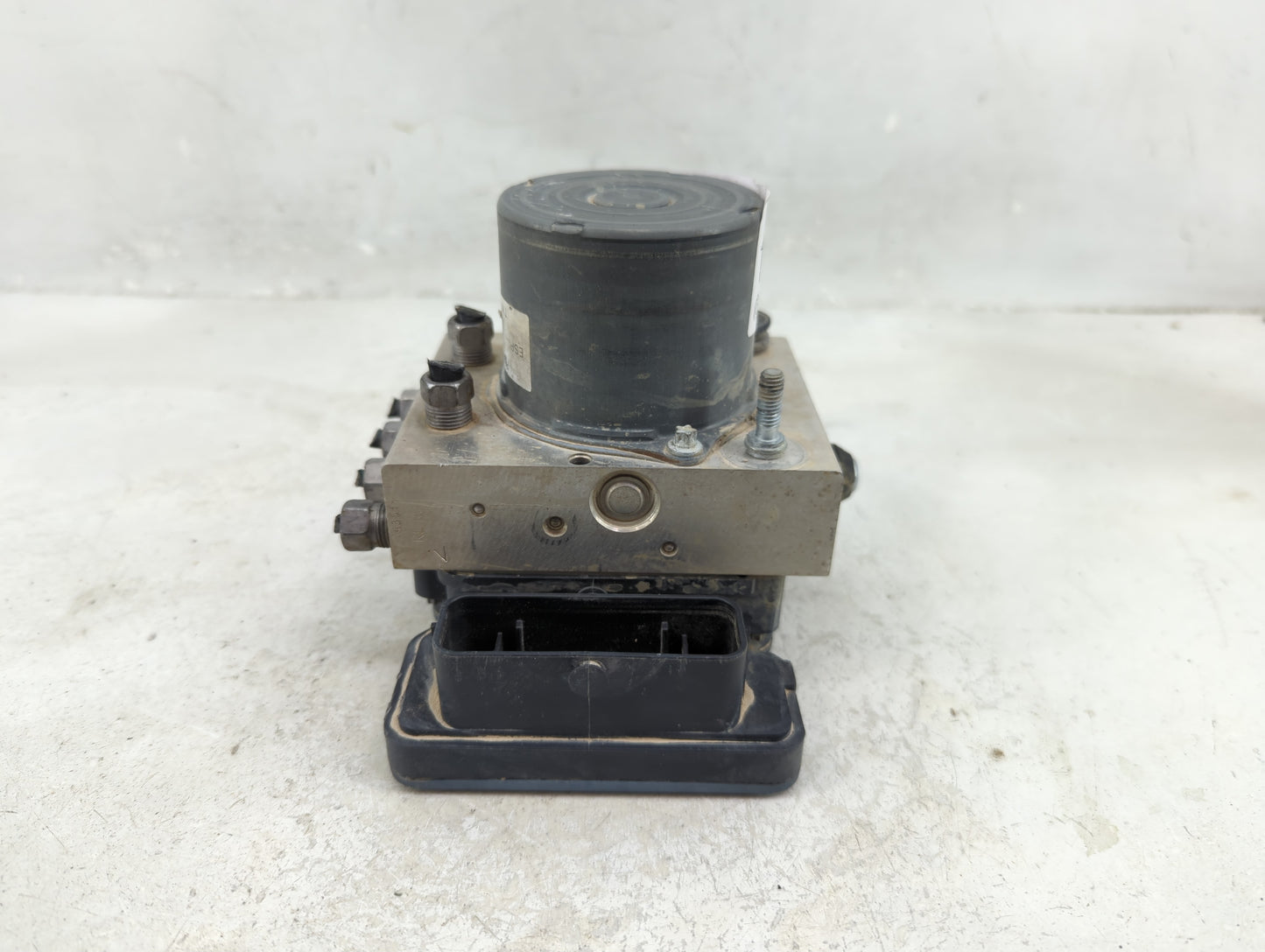 2013 Dodge Caravan ABS Pump Control Module Replacement P/N:P68183803AC Fits OEM Used Auto Parts - Oemusedautoparts1.com