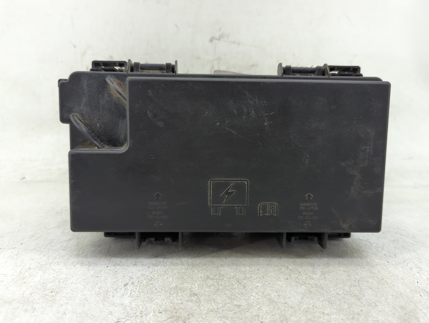 2013 Dodge Caravan Fusebox Fuse Box Panel Relay Module P/N:68163904AB Fits OEM Used Auto Parts - Oemusedautoparts1.com