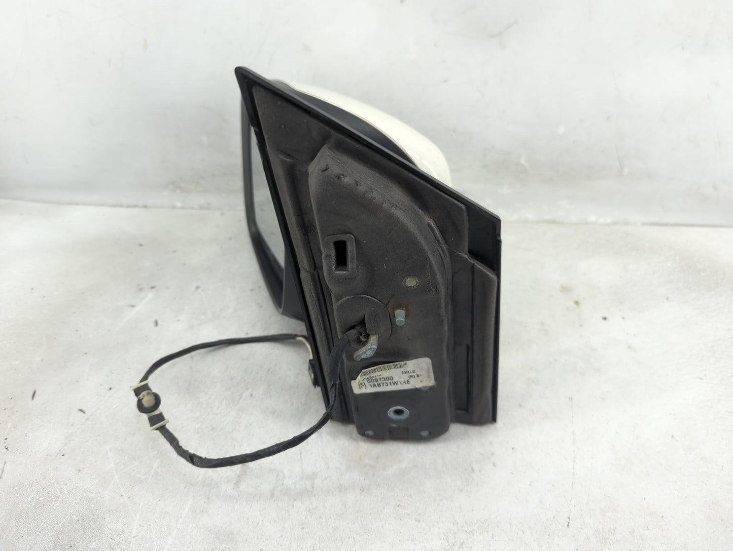 2013 Dodge Caravan Driver Side View Mirror - Left Door Mirror OEM Used - Oemusedautoparts1.com