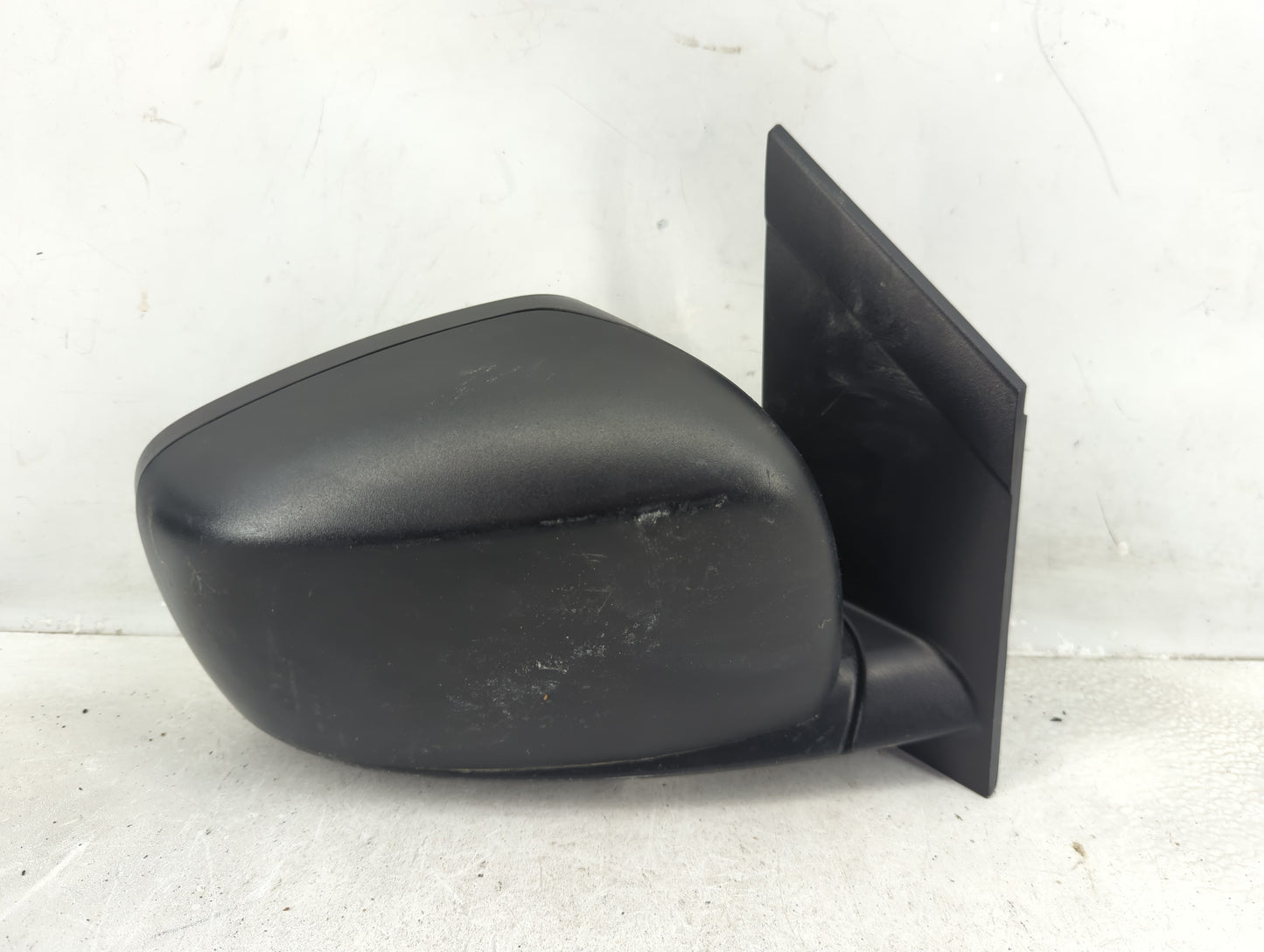 2013 Dodge Caravan Passenger Side View Mirror - Right Door Mirror OEM Used - Oemusedautoparts1.com