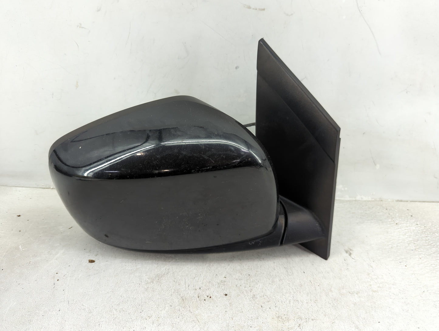 2013 Dodge Caravan Passenger Side View Mirror - Right Door Mirror OEM Used - Oemusedautoparts1.com