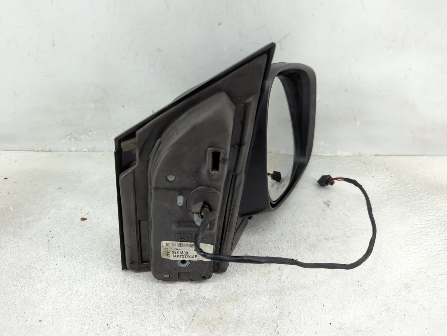 2013 Dodge Caravan Passenger Side View Mirror - Right Door Mirror OEM Used - Oemusedautoparts1.com