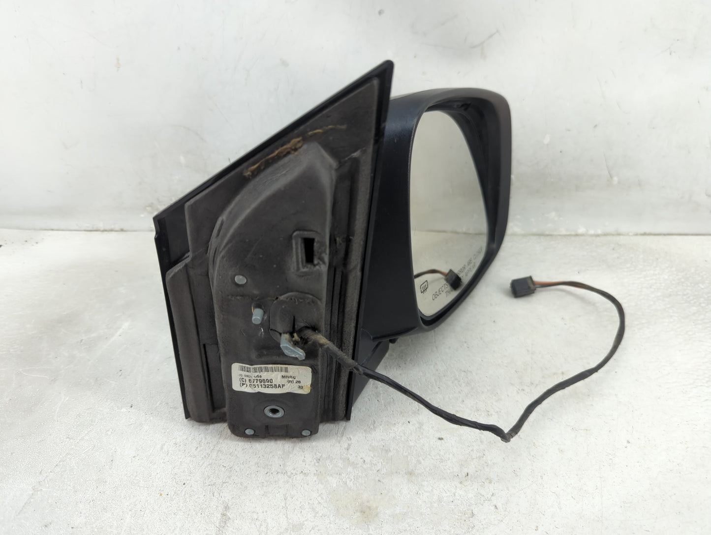2013 Dodge Caravan Passenger Side View Mirror - Right Door Mirror OEM Used - Oemusedautoparts1.com