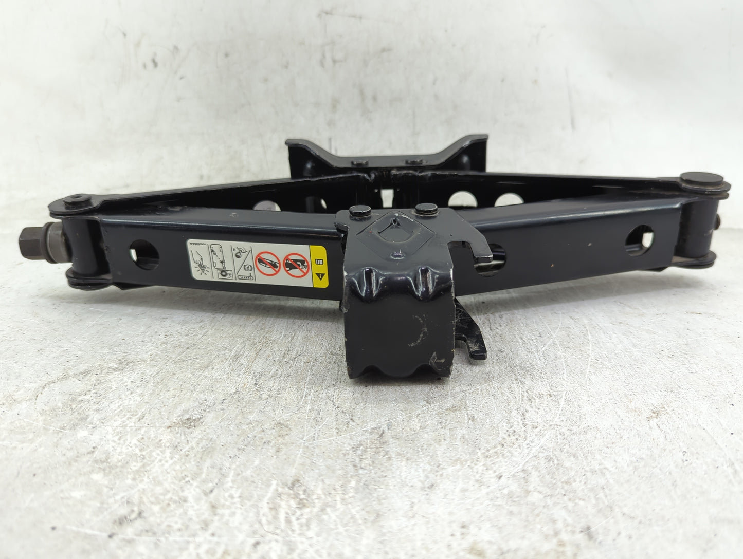 2013 Dodge Caravan Spare Scissor Car Jack - Oemusedautoparts1.com