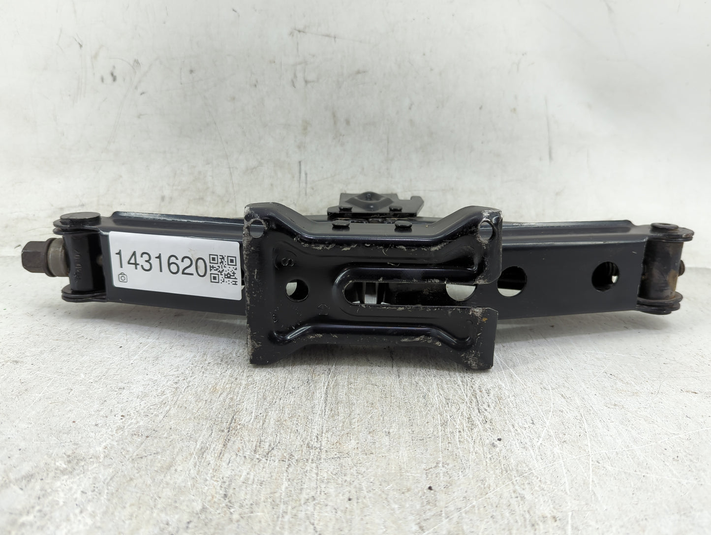 2013 Dodge Caravan Spare Scissor Car Jack - Oemusedautoparts1.com
