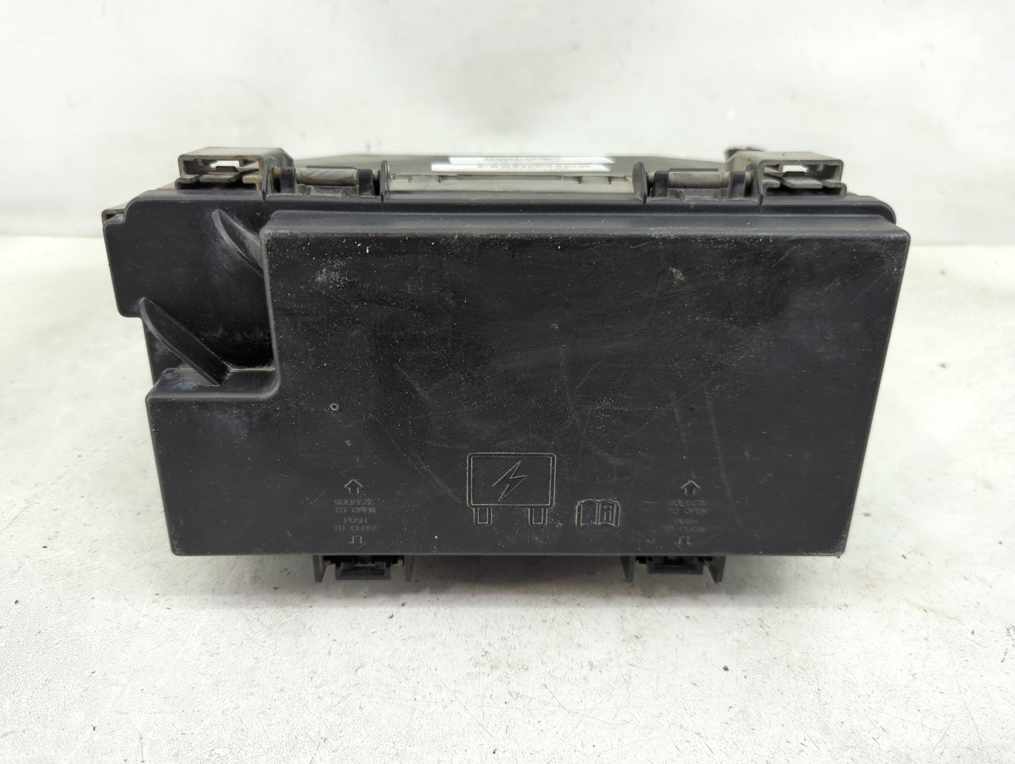 Dodge Caravan Fusebox Fuse Box Relay Module Tipm R62337-001 - Oemusedautoparts1.com