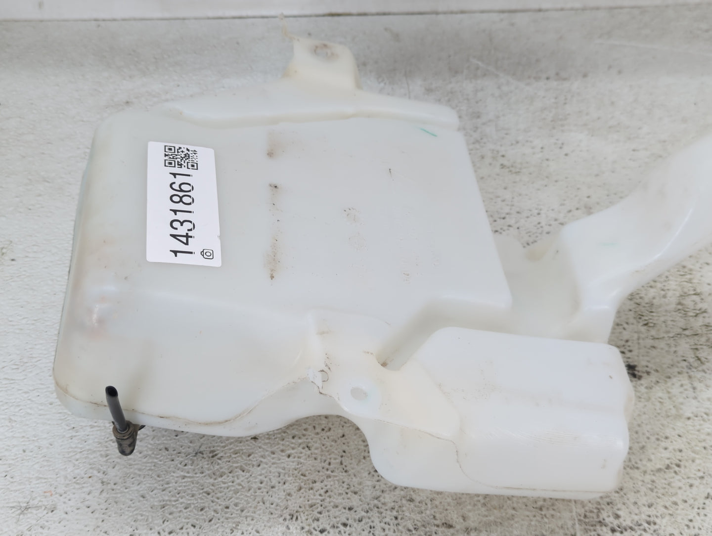 Dodge Caravan Windshield Washer Fluid Reservoir Bottle Oem - Oemusedautoparts1.com