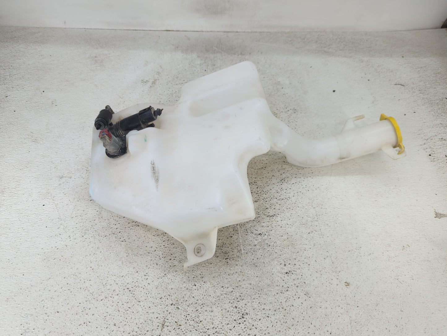 Dodge Caravan Windshield Washer Fluid Reservoir Bottle Oem - Oemusedautoparts1.com