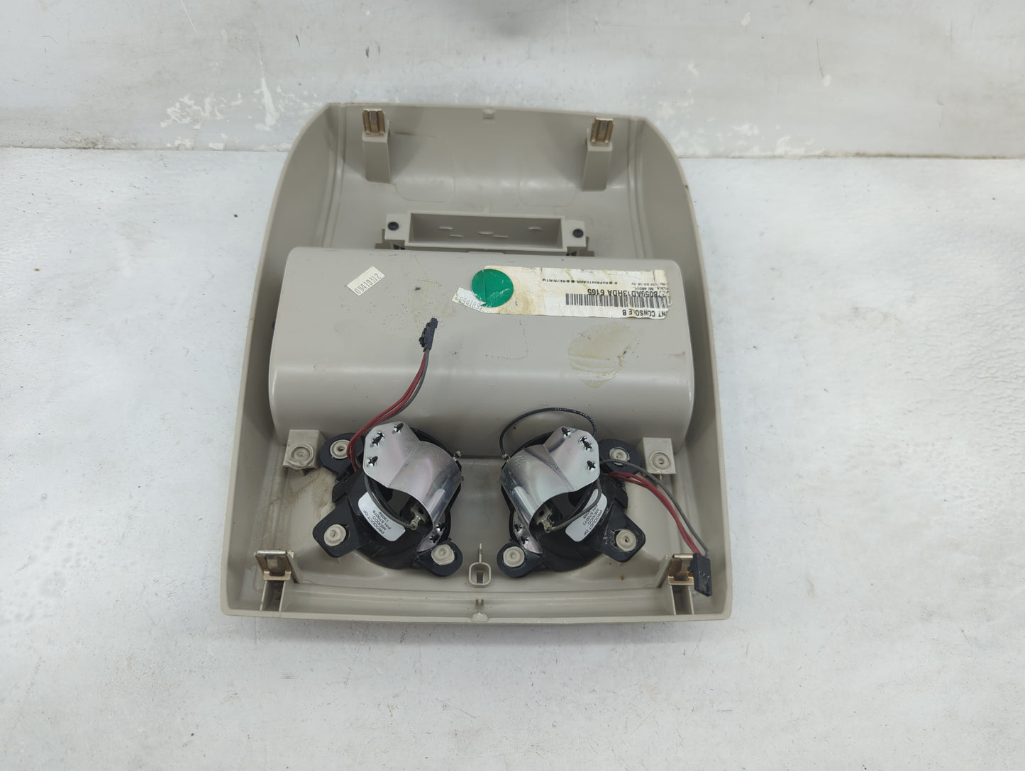 2013 Dodge Caravan Overhead Roof Console - Oemusedautoparts1.com