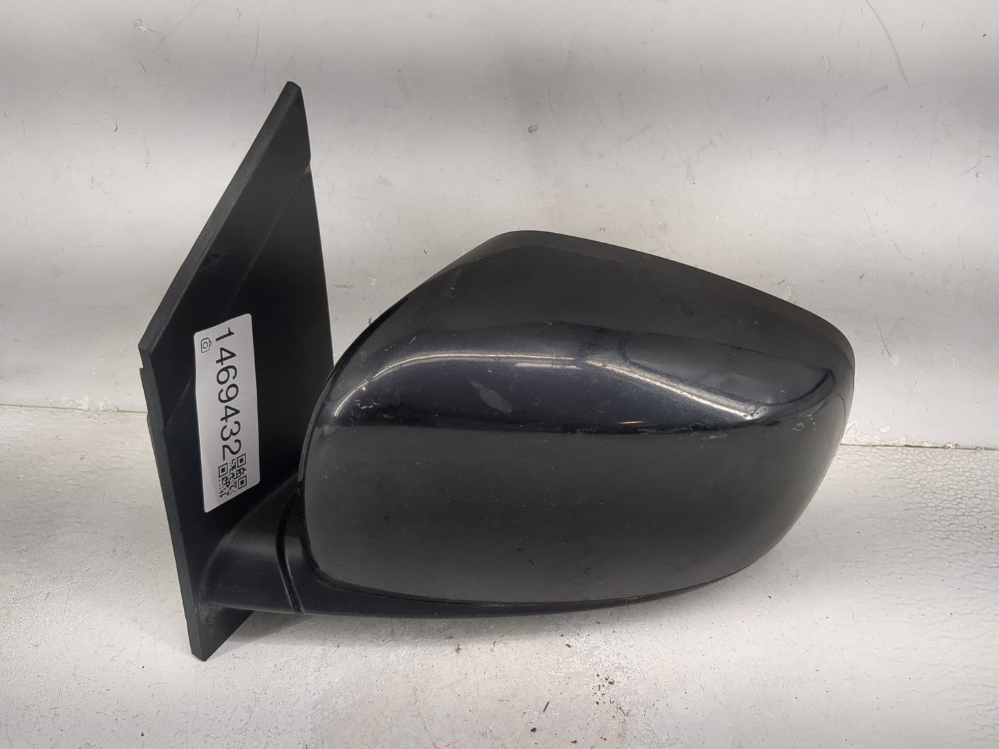 2013 Dodge Caravan Driver Side View Mirror - Left Door Mirror OEM Used - Oemusedautoparts1.com