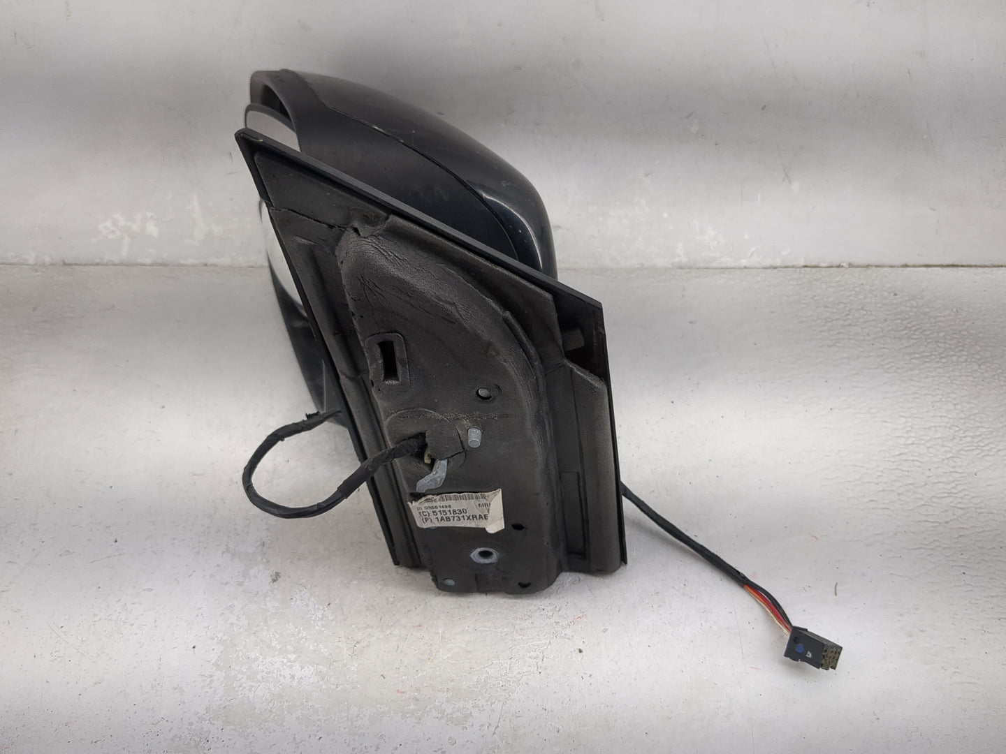 2013 Dodge Caravan Driver Side View Mirror - Left Door Mirror OEM Used - Oemusedautoparts1.com