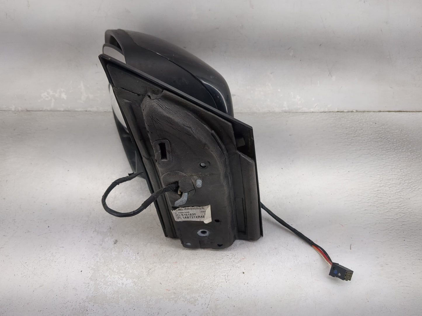 2013 Dodge Caravan Driver Side View Mirror - Left Door Mirror OEM Used - Oemusedautoparts1.com