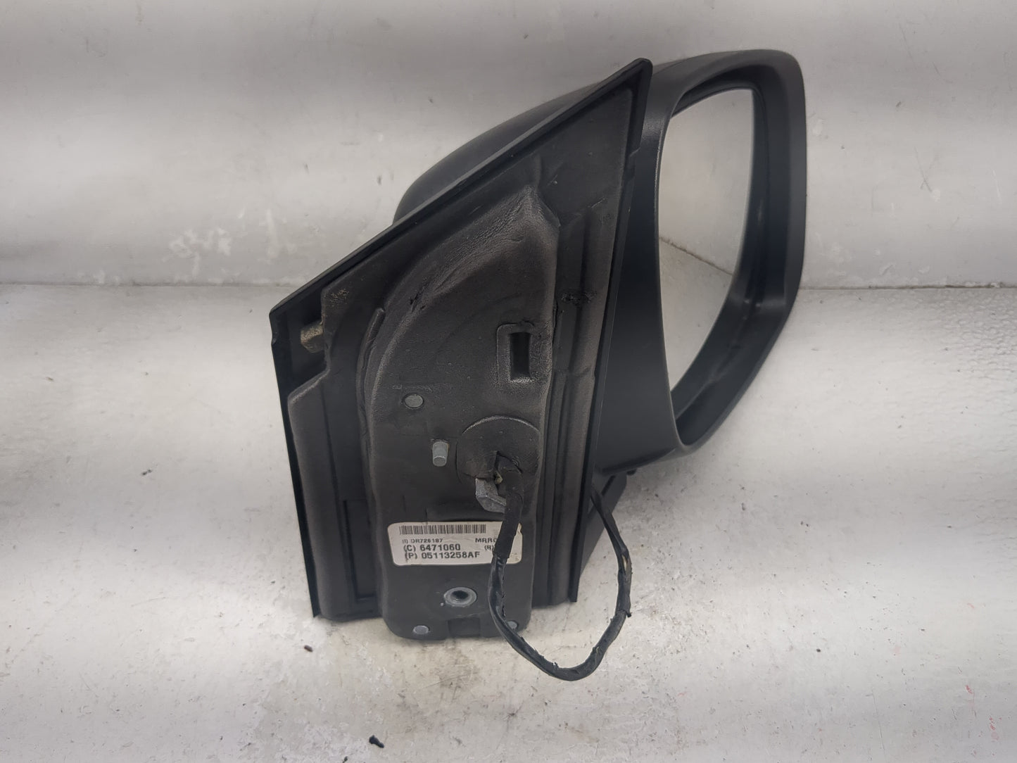 2013 Dodge Caravan Passenger Side View Mirror - Right Door Mirror OEM Used - Oemusedautoparts1.com