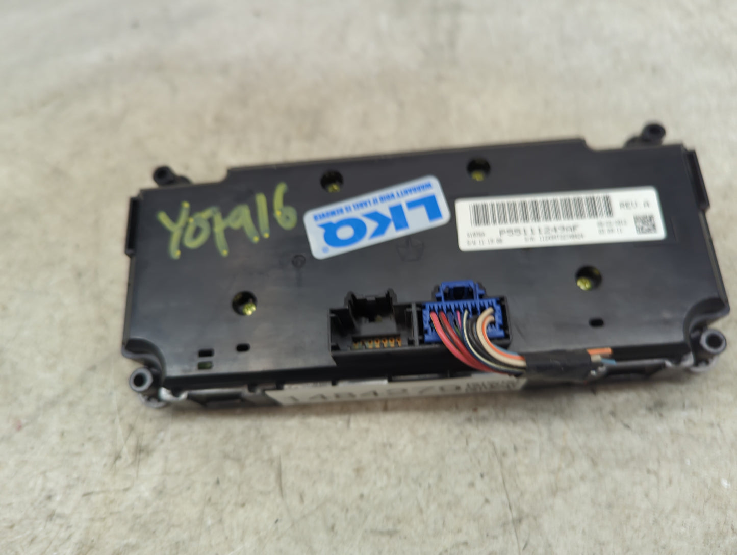 2013 Dodge Caravan Climate Control Module Temperature AC/Heater Replacement P/N:P55111249AF Fits OEM Used Auto Parts - Oemus