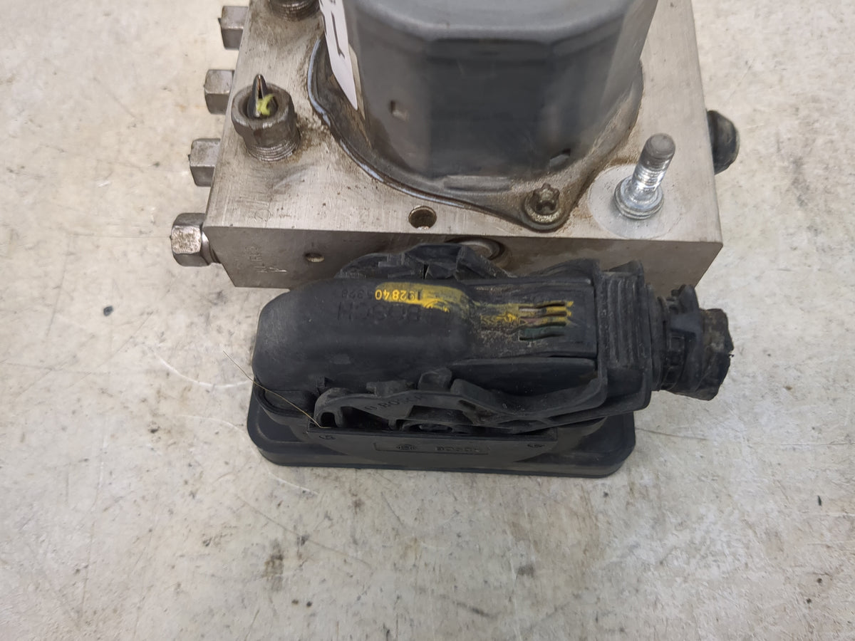 2013 Dodge Caravan Anti-Lock Brake ABS Pump Module Actuator OEM P/N:68163803AA 0265951641, 0265241144 Fits OEM Used Auto Par