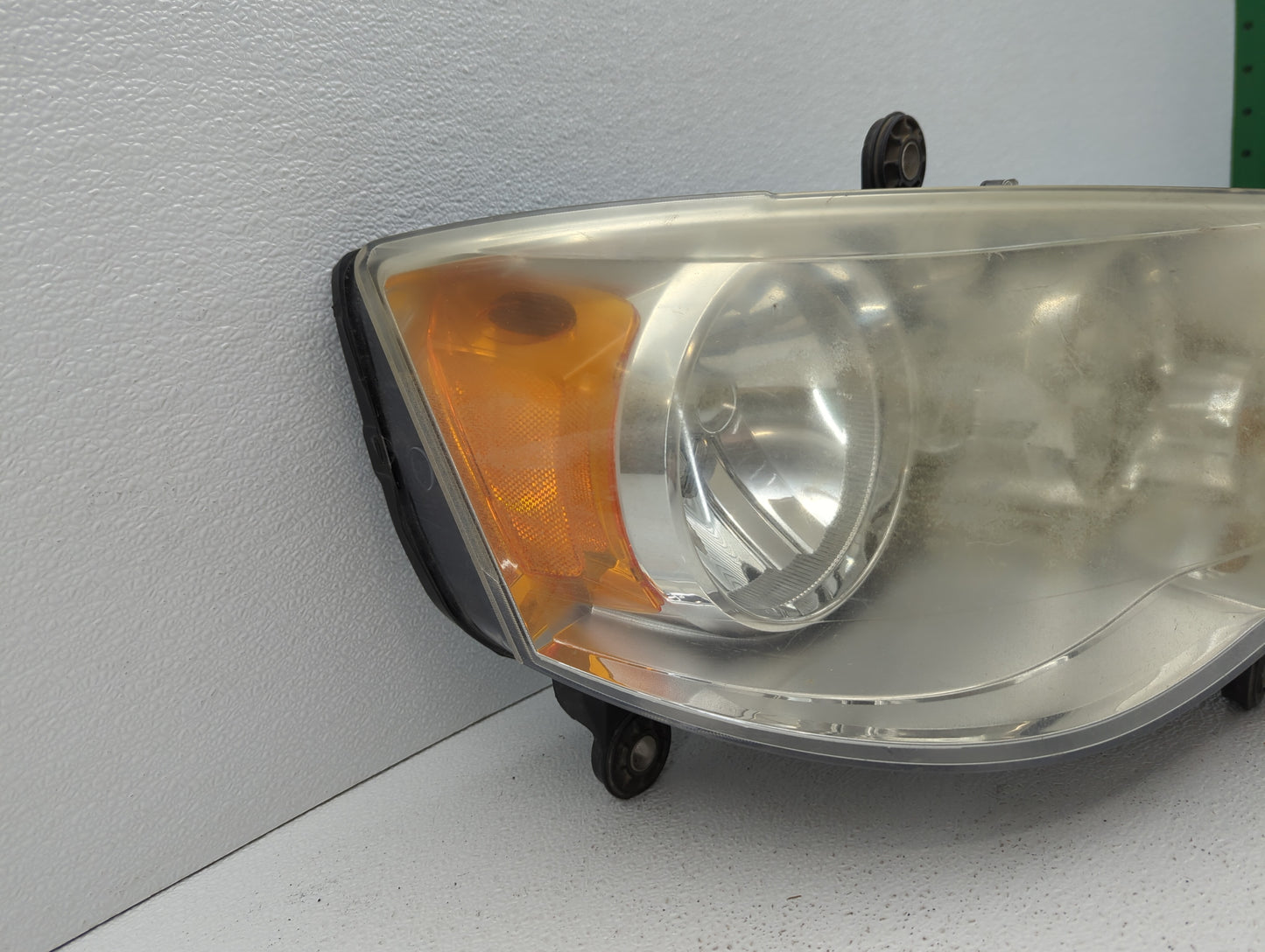 Dodge Caravan Passenger Right Oem Head Light Headlight Lamp - Oemusedautoparts1.com