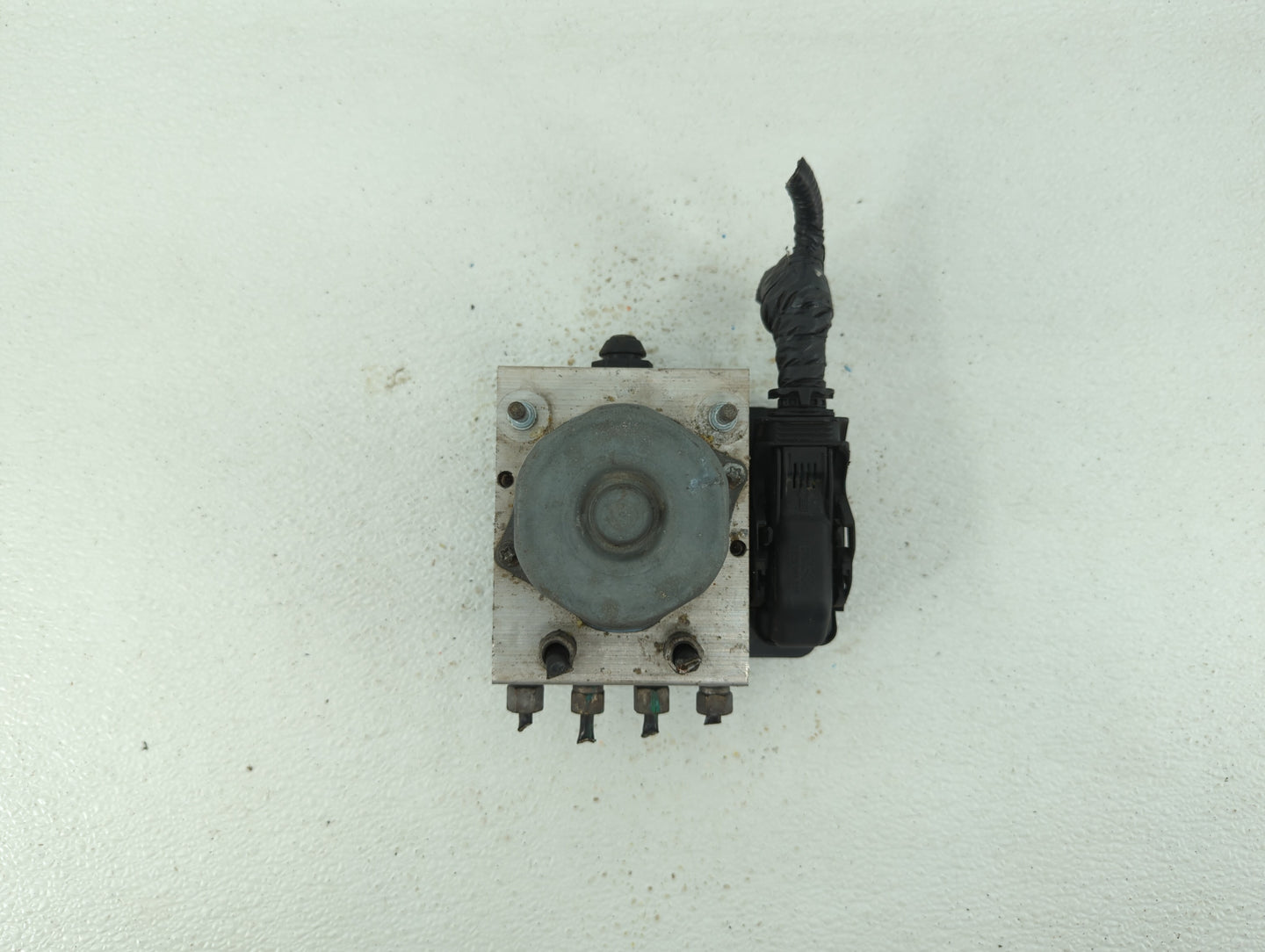 2013 Dodge Caravan ABS Pump Control Module Replacement P/N:68183803AB P68183803AA, P68183803AC, 2265106455, P68183803AB Fits