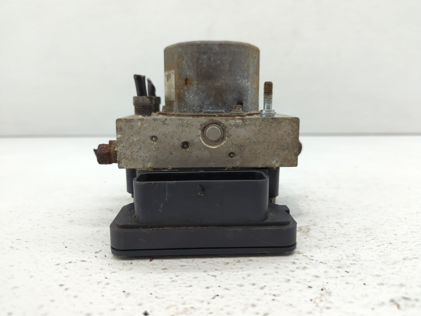 2013 Dodge Caravan ABS Pump Control Module Replacement P/N:68183803AC 6F9T-18C869-AE Fits OEM Used Auto Parts - Oemusedautop