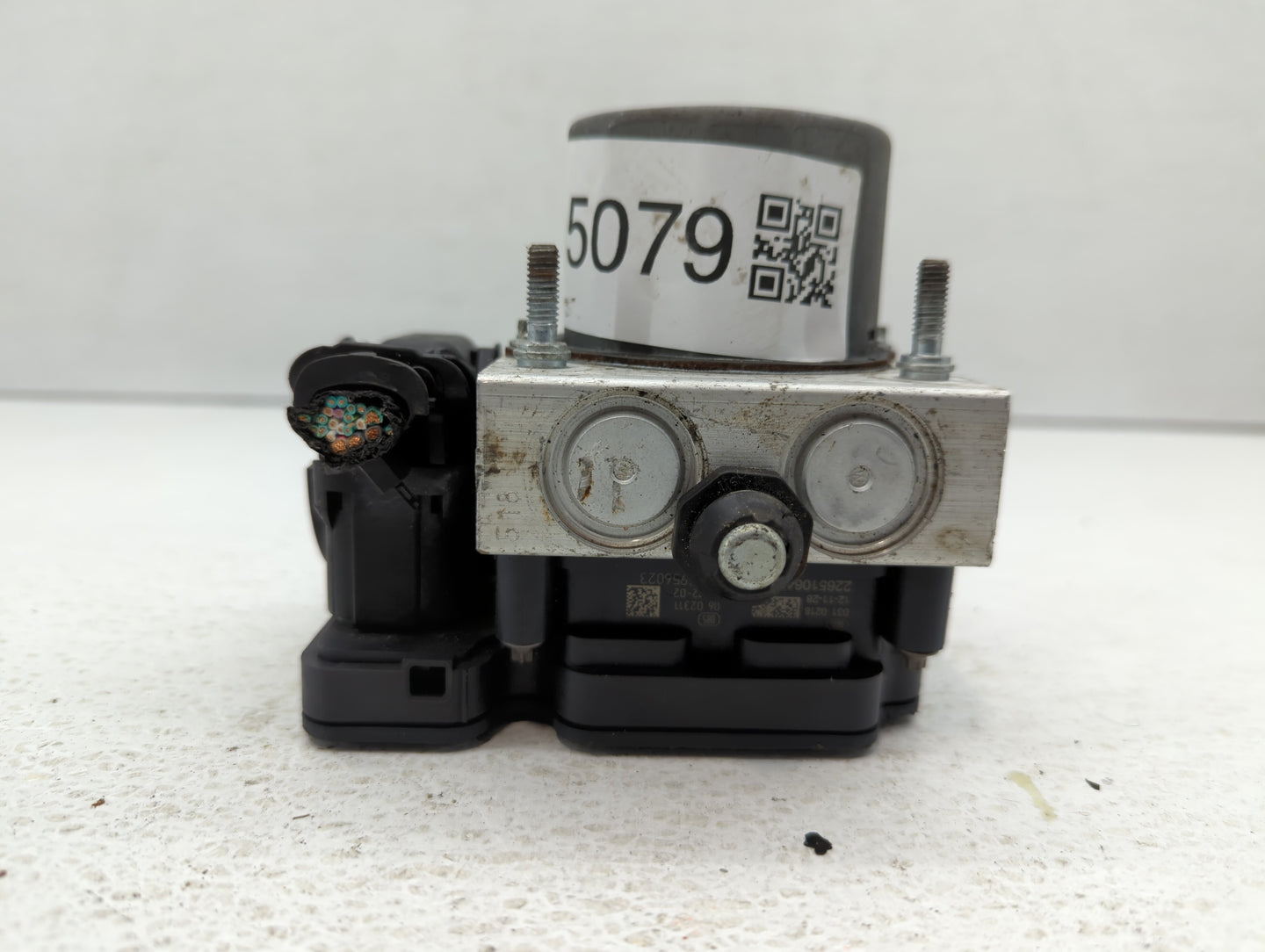 2013 Dodge Caravan ABS Pump Control Module Replacement P/N:68183803AB Fits OEM Used Auto Parts - Oemusedautoparts1.com