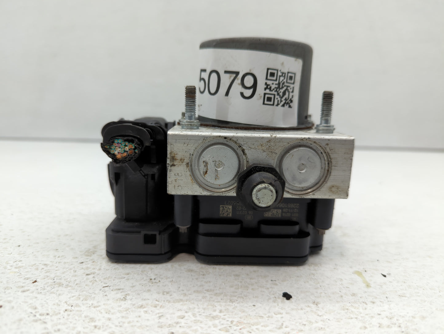 2013 Dodge Caravan ABS Pump Control Module Replacement P/N:68183803AB Fits OEM Used Auto Parts - Oemusedautoparts1.com