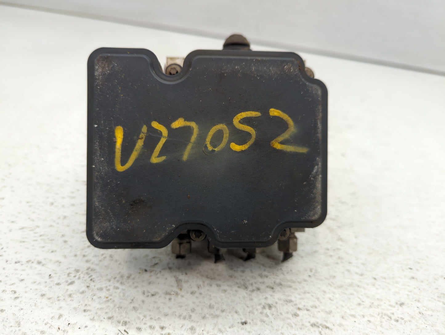 2013 Dodge Caravan ABS Pump Control Module Replacement P/N:68183803AA Fits OEM Used Auto Parts - Oemusedautoparts1.com