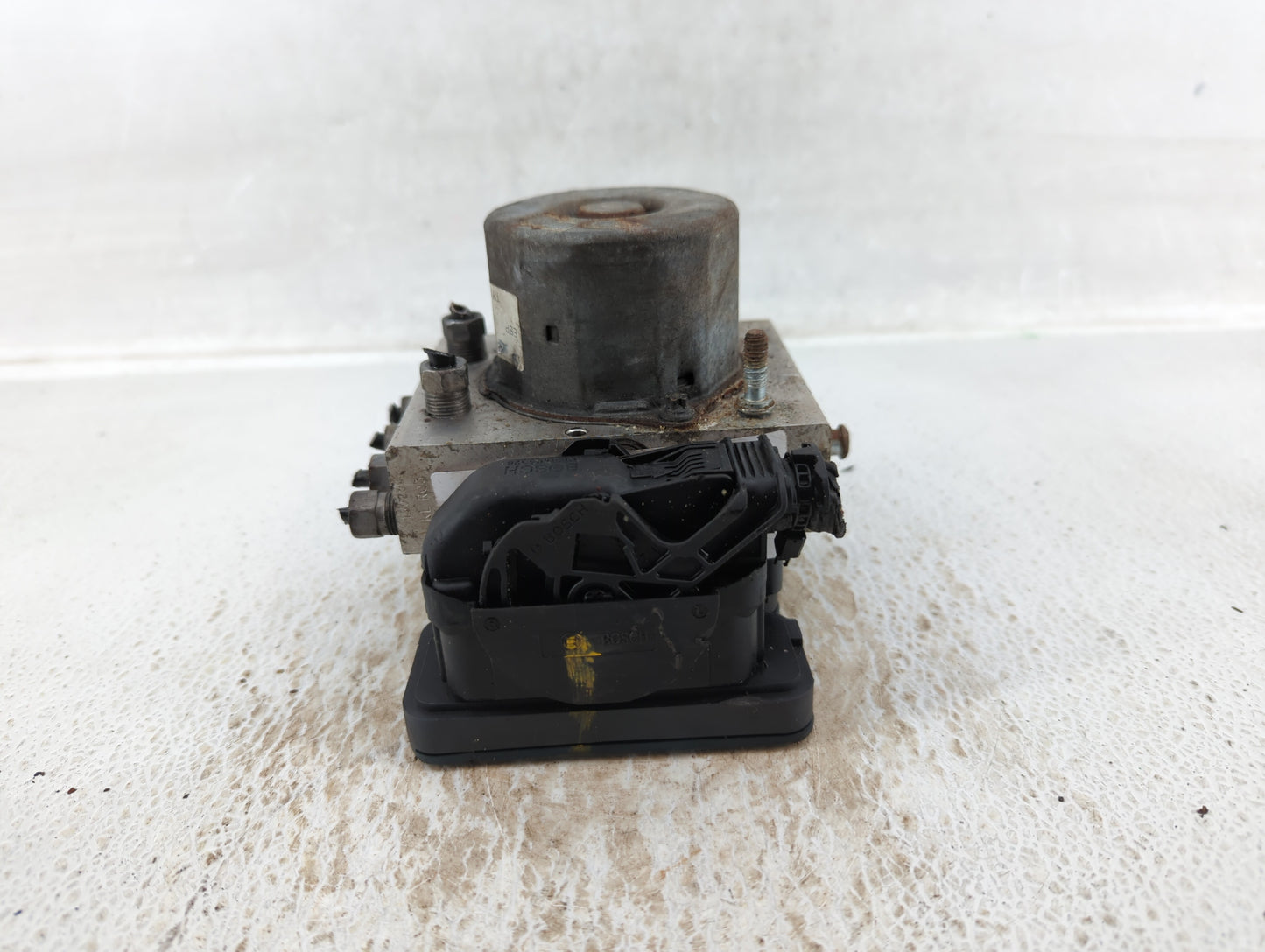 2013 Dodge Caravan ABS Pump Control Module Replacement P/N:68183803AA Fits OEM Used Auto Parts - Oemusedautoparts1.com