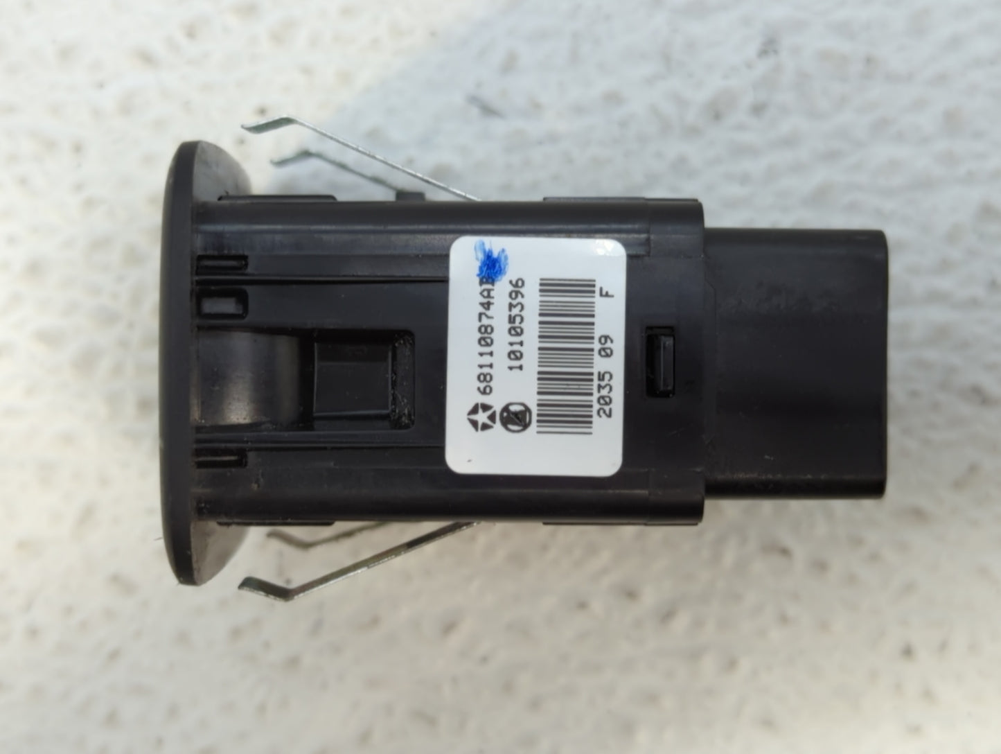 2013 Dodge Caravan Master Power Window Switch Replacement Driver Side Left P/N:68110874AB Fits OEM Used Auto Parts - Oemused