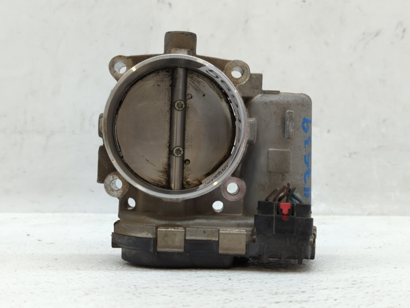 2013 Dodge Caravan Throttle Body P/N:05184349AC Fits Fits 2011 2012 2014 2015 2016 2017 2018 2019 2020 2021 2022 OEM Used Au
