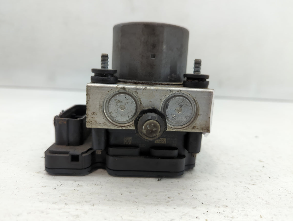 2013 Dodge Caravan Anti-Lock Brake ABS Pump Module Actuator OEM P/N:P68183803AA Fits OEM Used Auto Parts - Oemusedautoparts1