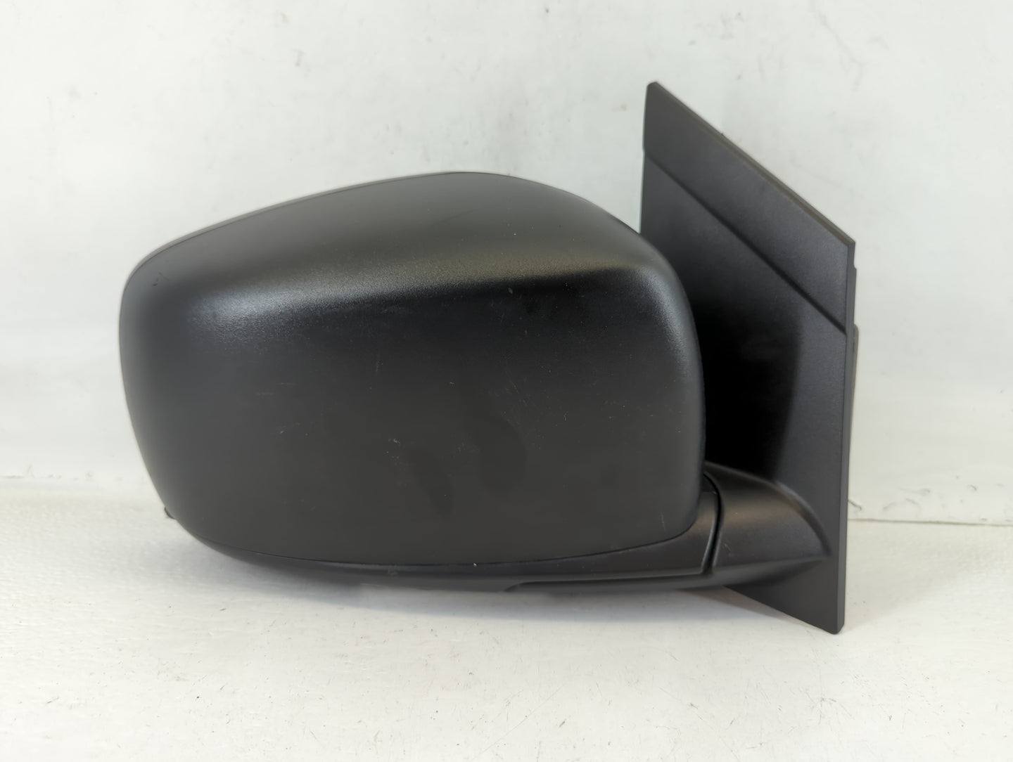 2013 Dodge Caravan Passenger Side View Mirror - Right Door Mirror OEM Used - Oemusedautoparts1.com