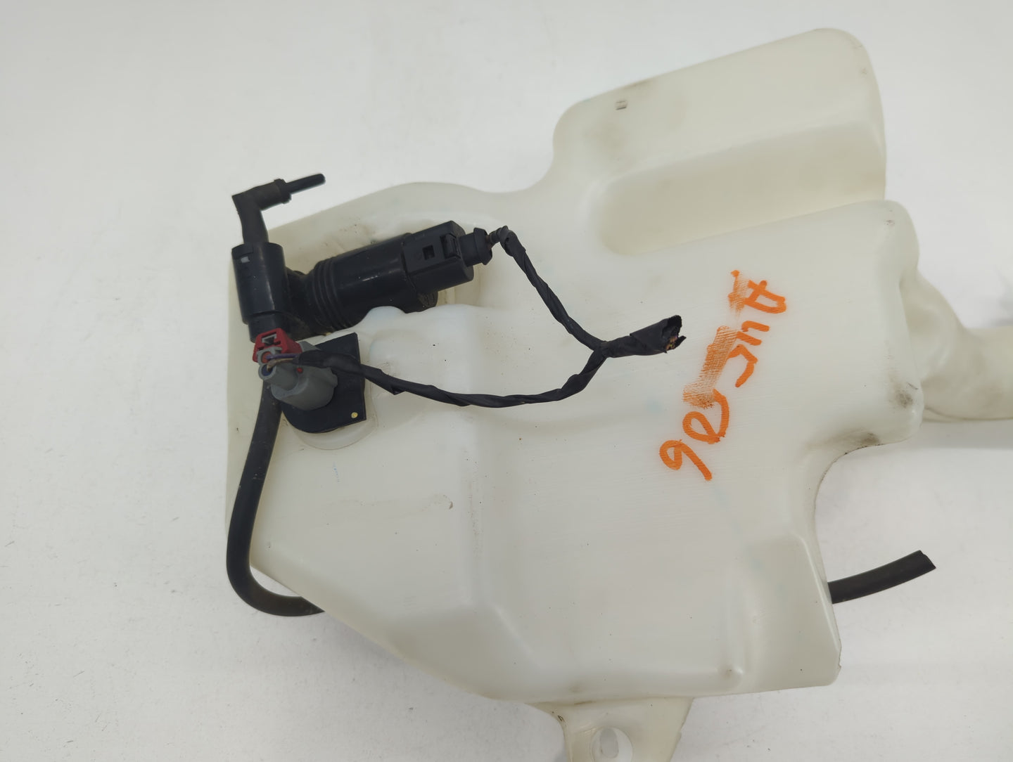 Dodge Caravan Windshield Washer Fluid Reservoir Bottle Oem - Oemusedautoparts1.com