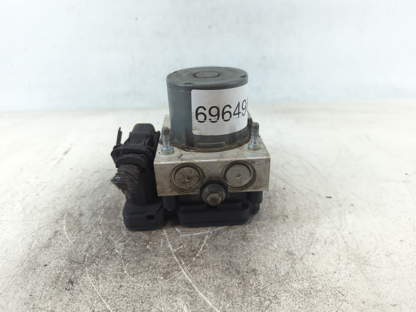 2013 Dodge Caravan ABS Pump Control Module Replacement P/N:P6818380A Fits OEM Used Auto Parts - Oemusedautoparts1.com