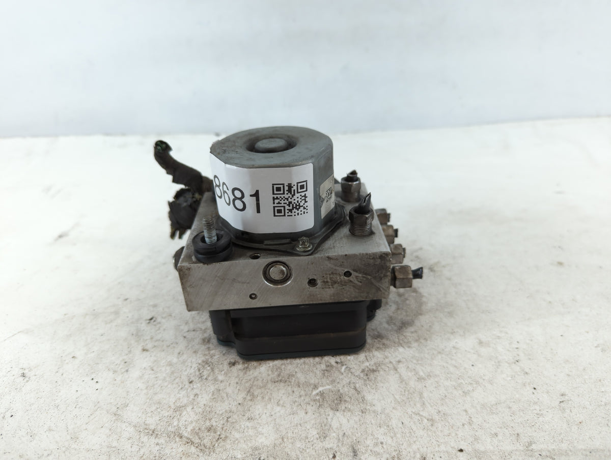 2013 Dodge Caravan Anti-Lock Brake ABS Pump Module Actuator OEM P/N:P68183803AA Fits OEM Used Auto Parts - Oemusedautoparts1