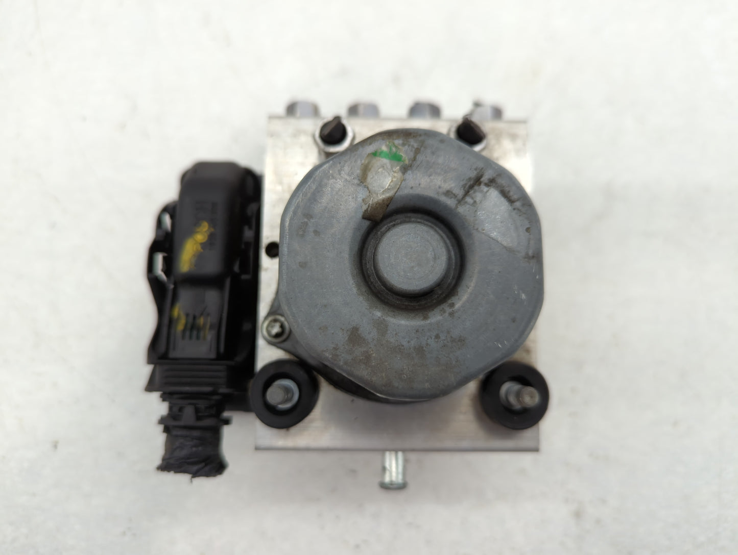 2013 Dodge Caravan ABS Pump Control Module Replacement P/N:P68183803AA Fits OEM Used Auto Parts - Oemusedautoparts1.com
