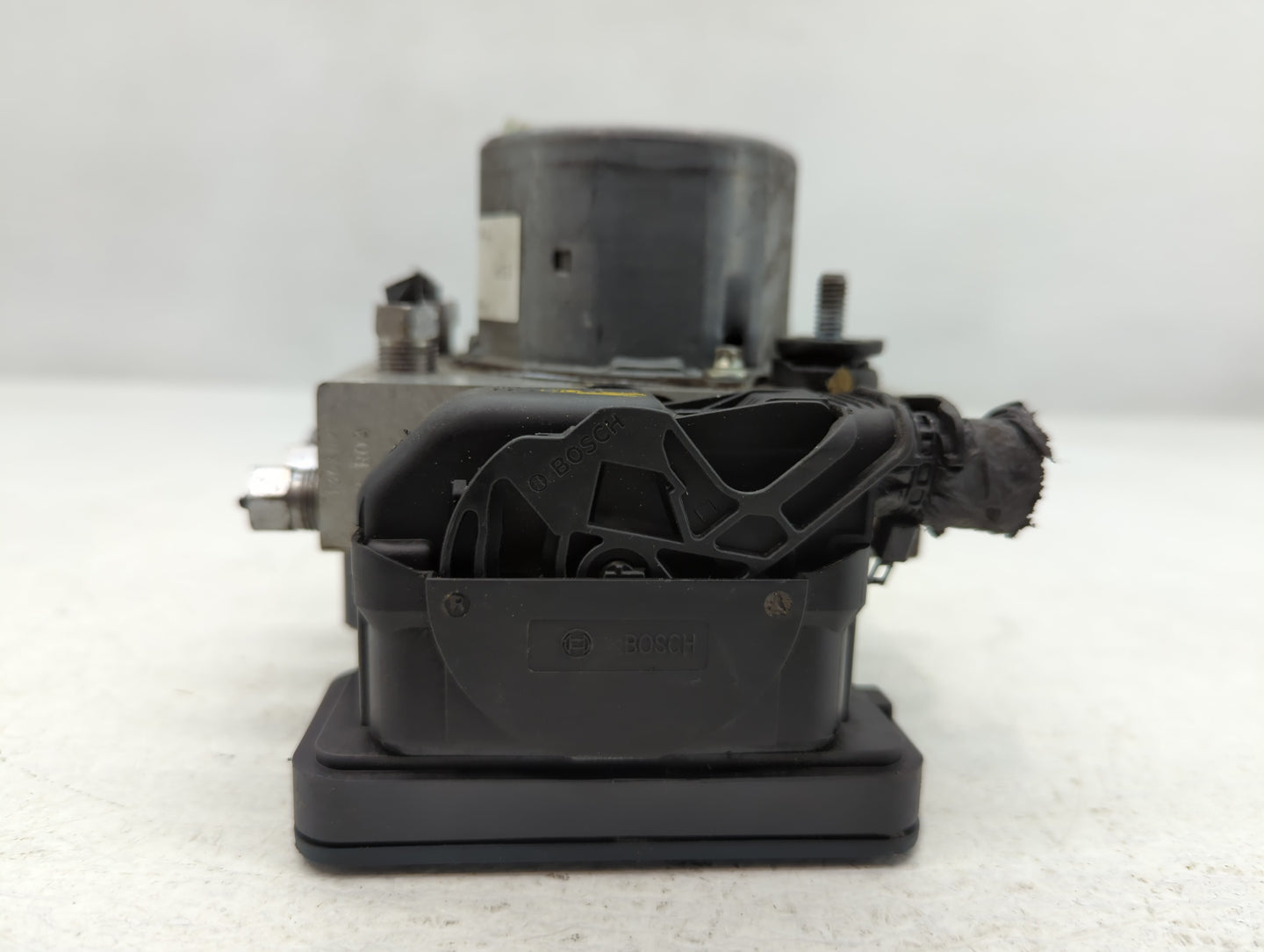 2013 Dodge Caravan ABS Pump Control Module Replacement P/N:P68183803AA Fits OEM Used Auto Parts - Oemusedautoparts1.com