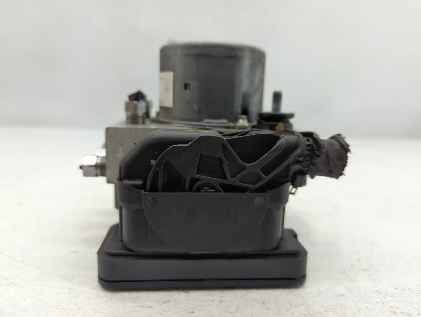 2013 Dodge Caravan ABS Pump Control Module Replacement P/N:P68183803AA Fits OEM Used Auto Parts - Oemusedautoparts1.com