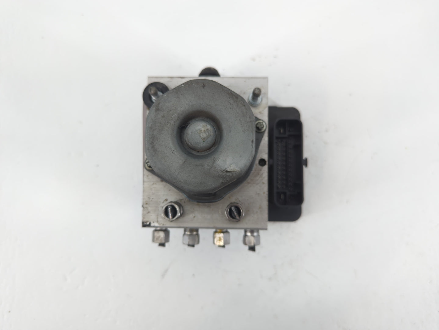 2013 Dodge Caravan ABS Pump Control Module Replacement P/N:P68183803AA Fits OEM Used Auto Parts - Oemusedautoparts1.com