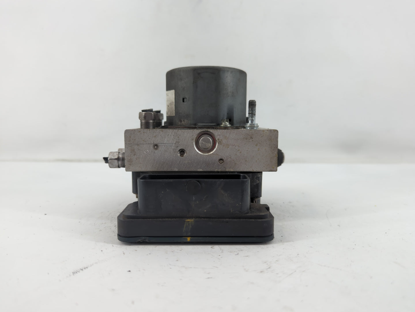 2013 Dodge Caravan ABS Pump Control Module Replacement P/N:P68183803AA Fits OEM Used Auto Parts - Oemusedautoparts1.com