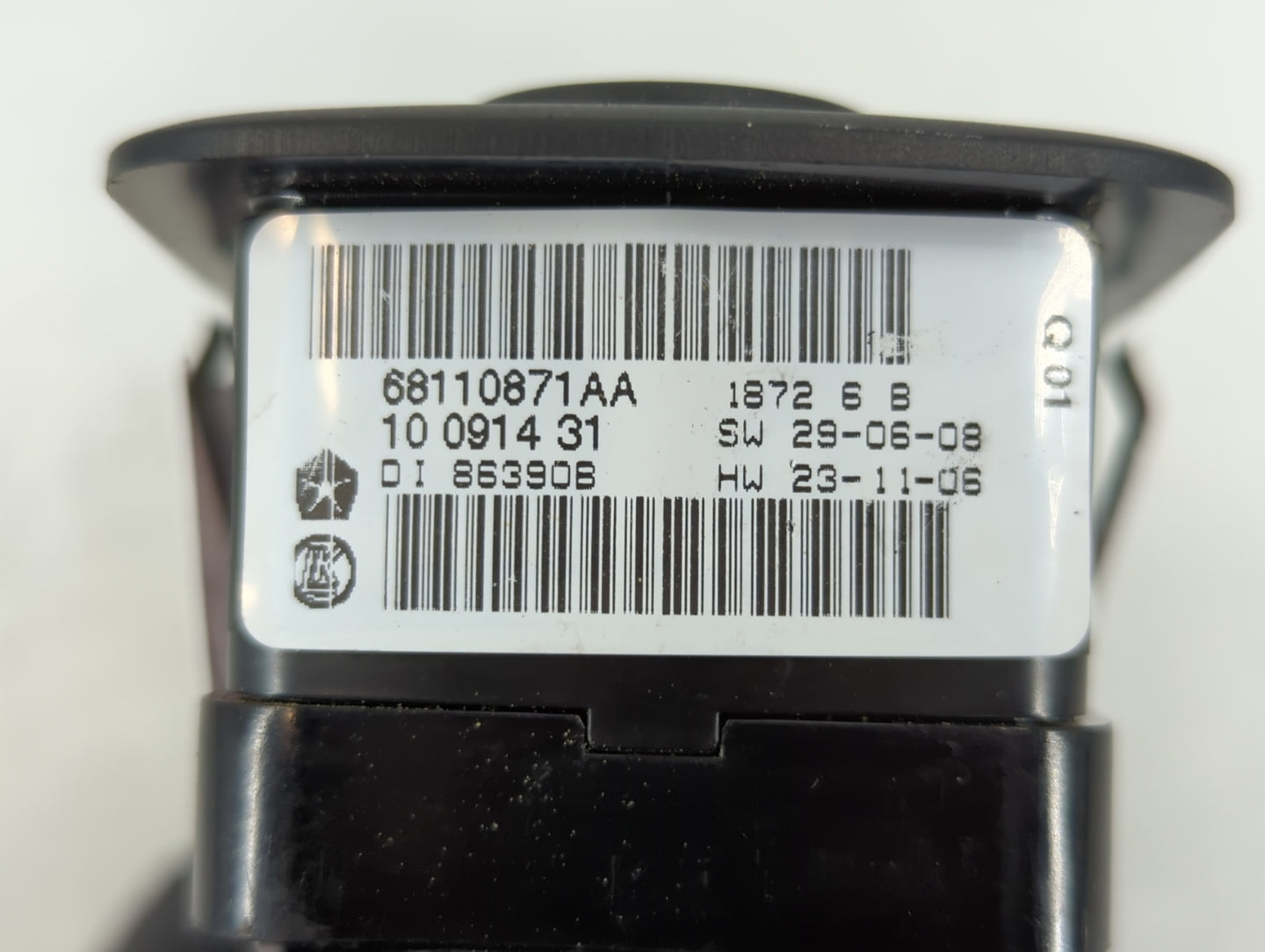 2013 Dodge Caravan Master Power Window Switch Replacement Driver Side Left P/N:68110871AA Fits OEM Used Auto Parts - Oemused