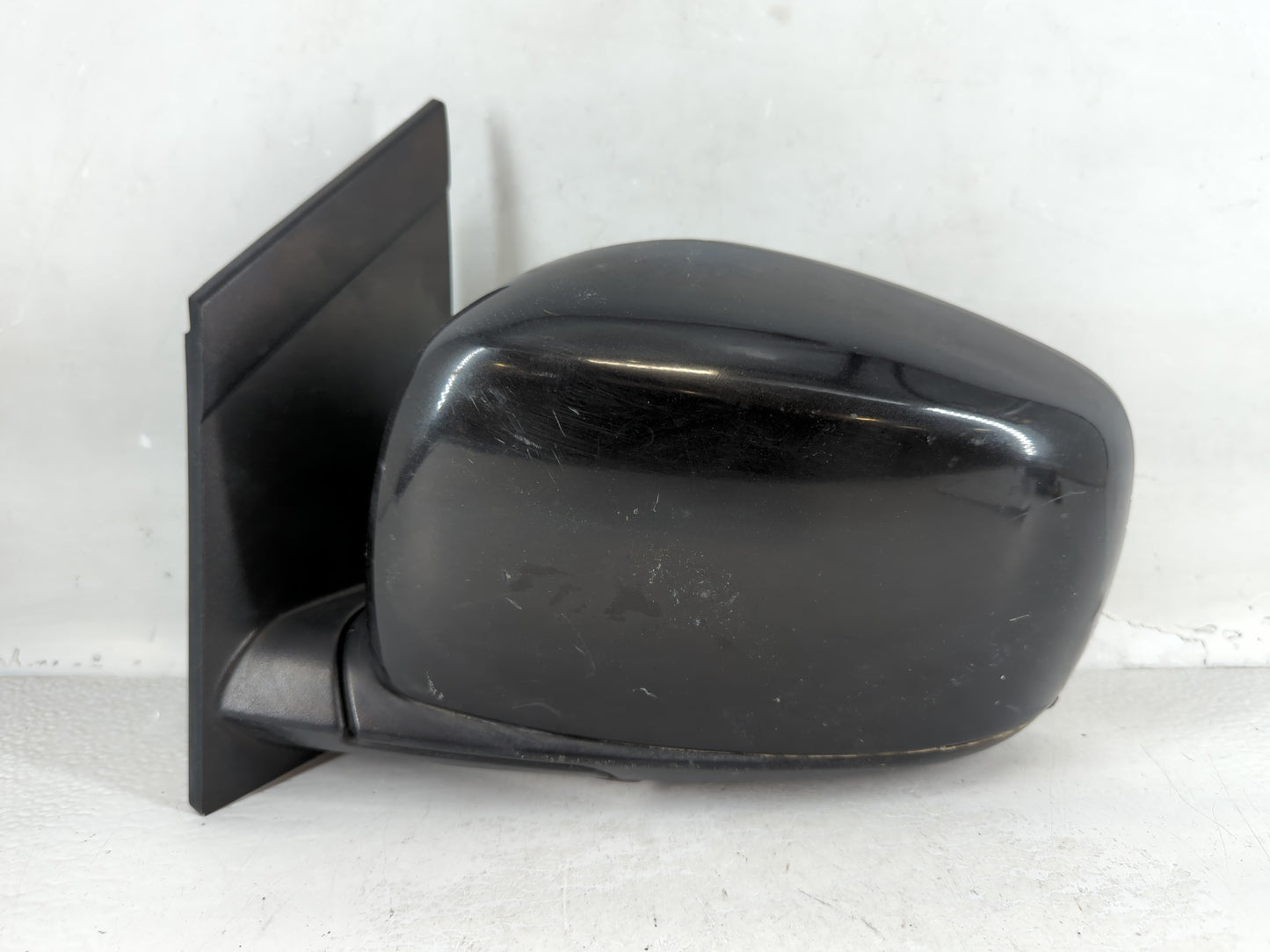2013 Dodge Caravan Driver Side View Mirror - Left Door Mirror OEM Used - Oemusedautoparts1.com
