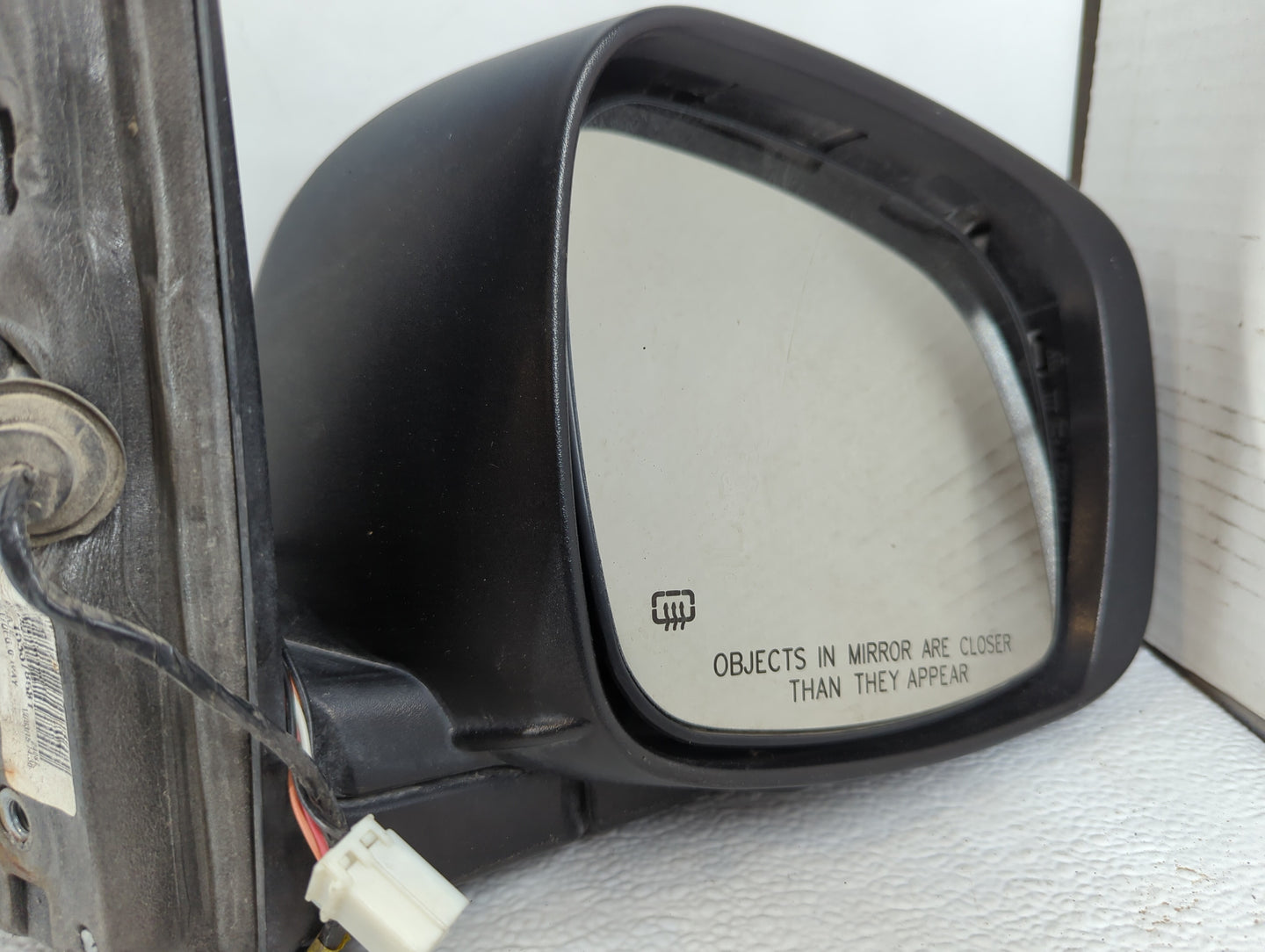 2013 Dodge Caravan Passenger Side View Mirror - Right Door Mirror OEM Used - Oemusedautoparts1.com