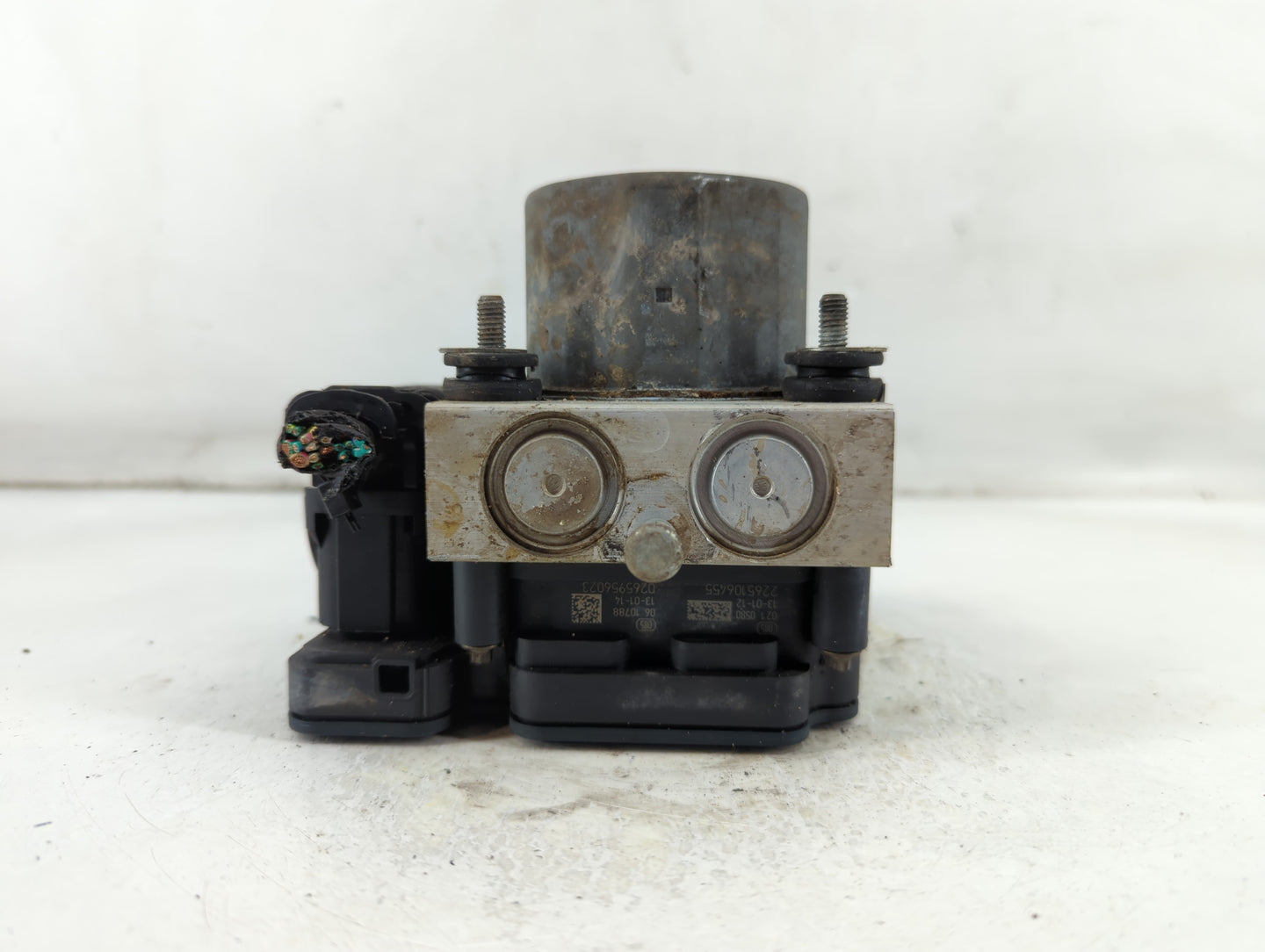 2013 Dodge Caravan ABS Pump Control Module Replacement P/N:P68183803AB Fits OEM Used Auto Parts - Oemusedautoparts1.com