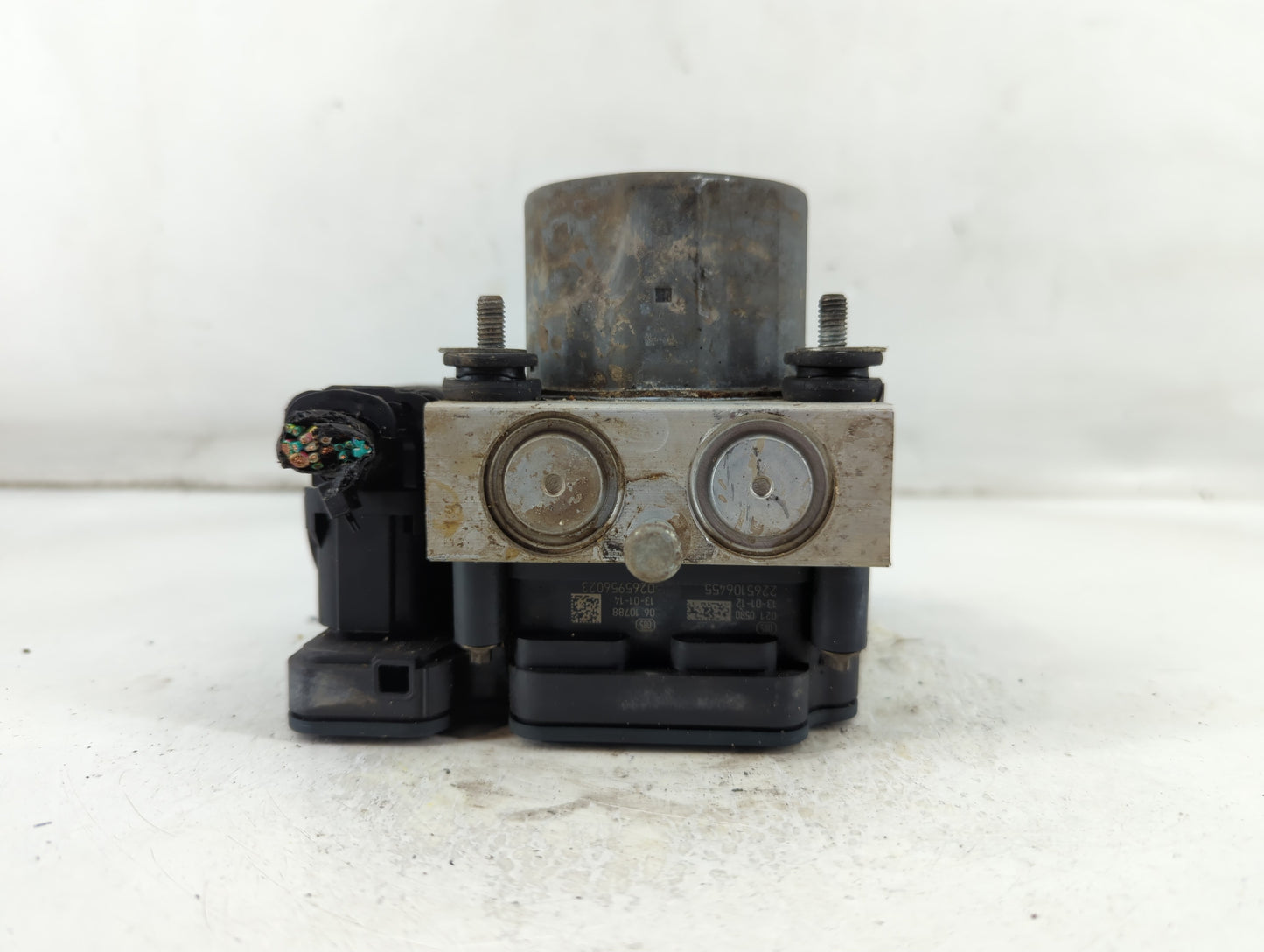 2013 Dodge Caravan ABS Pump Control Module Replacement P/N:P68183803AB Fits OEM Used Auto Parts - Oemusedautoparts1.com
