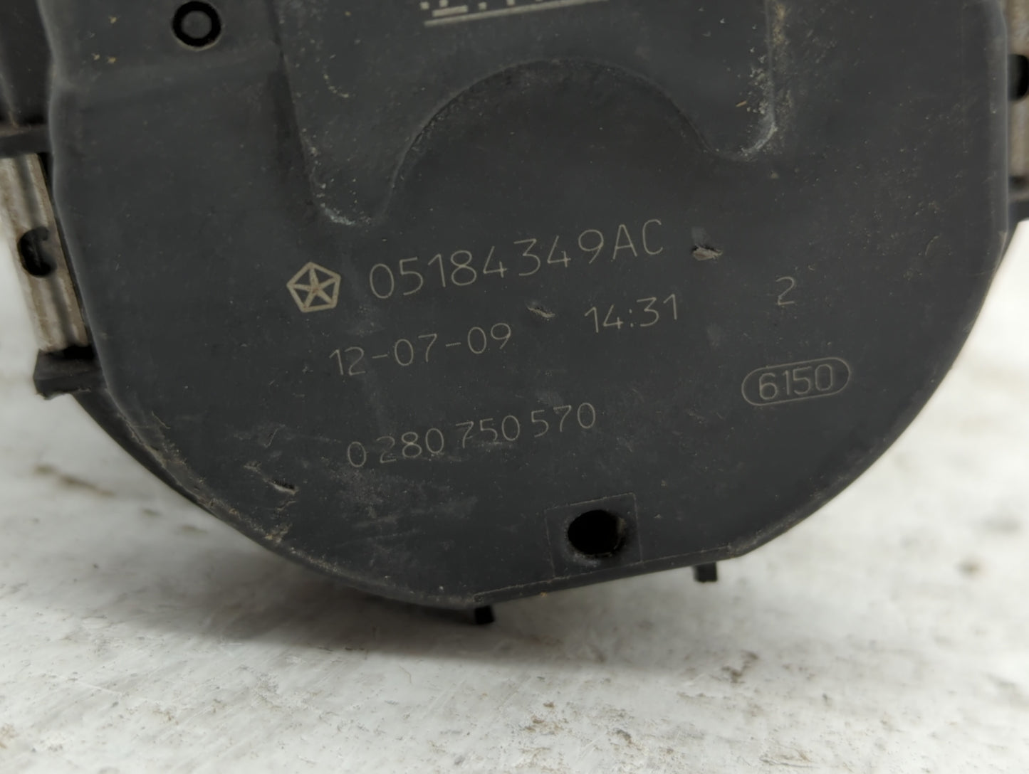 2011-2018 Dodge Challenger Throttle Body P/N:05184349AC 05184349AE Fits Fits 2011 2012 2013 2014 2015 2016 2017 2018 2019 OE