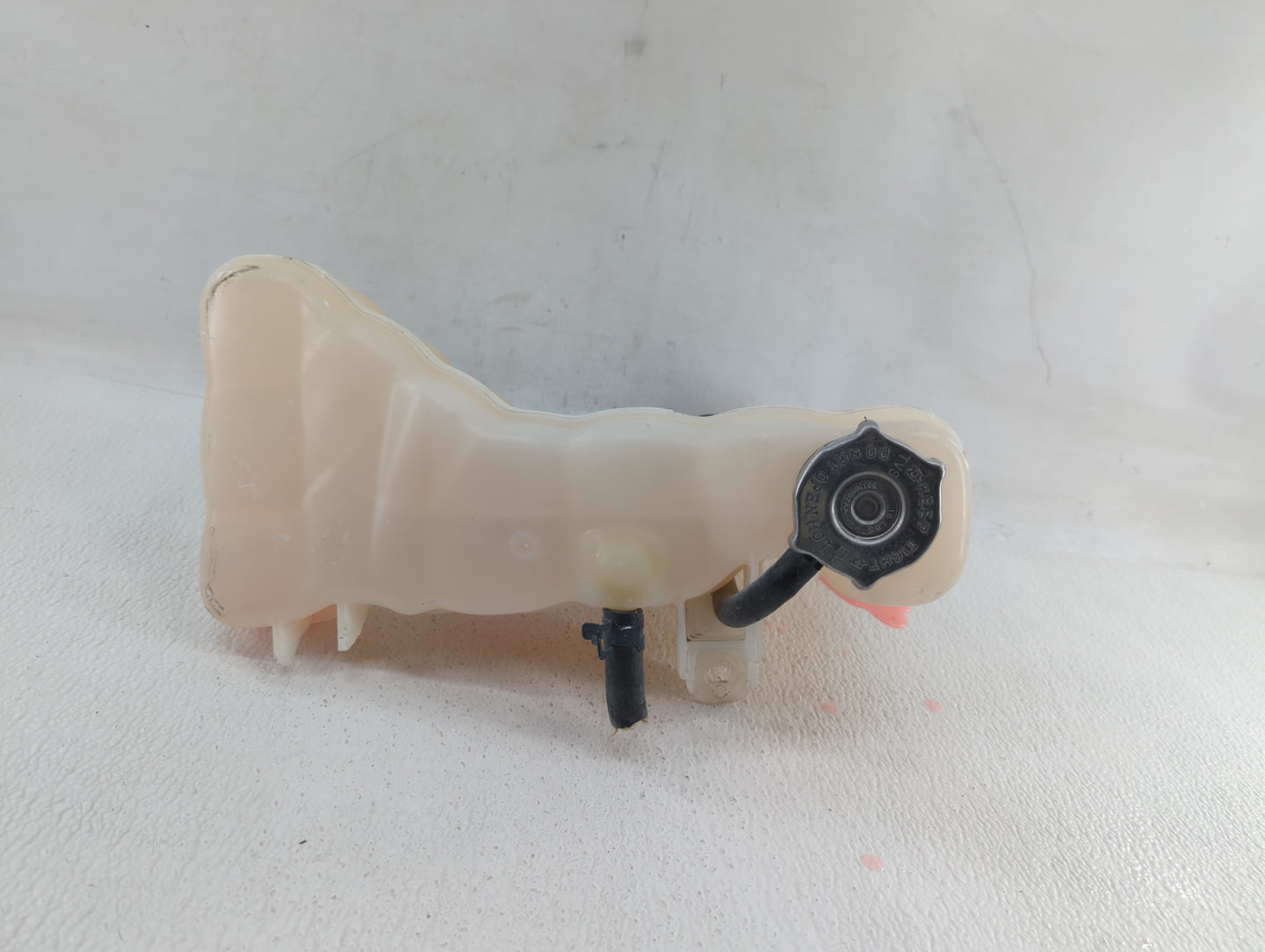 2011 Dodge Challenger Radiator Coolant Overflow Expansion Tank Bottle - Oemusedautoparts1.com