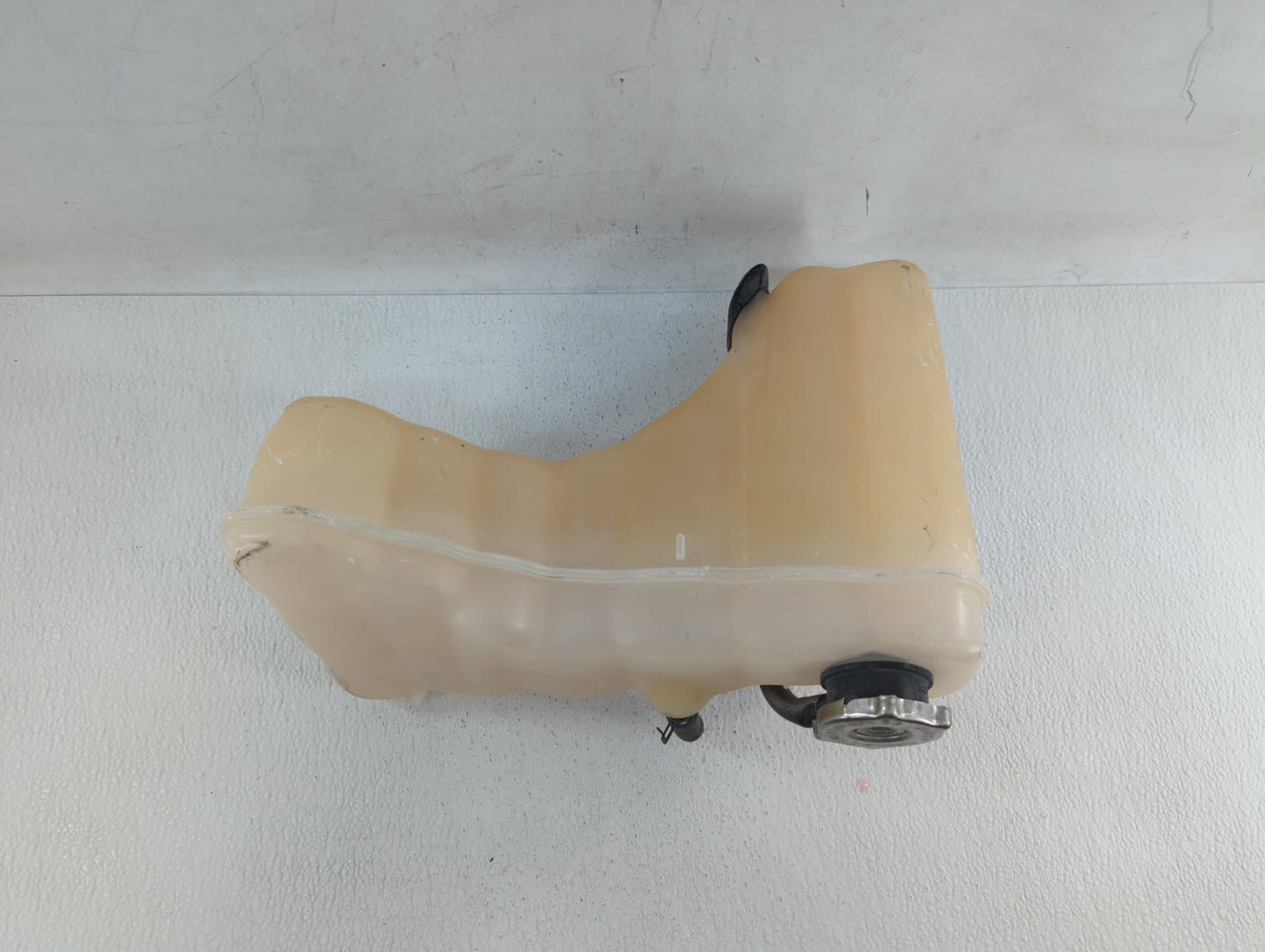 2011 Dodge Challenger Radiator Coolant Overflow Expansion Tank Bottle - Oemusedautoparts1.com