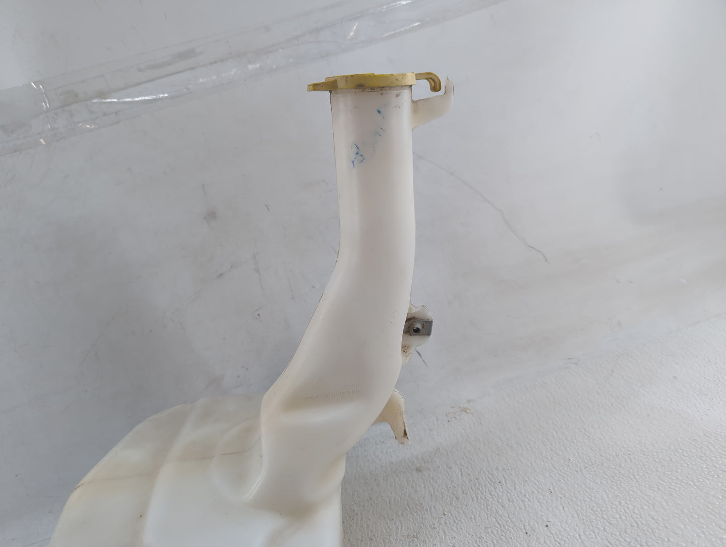 2011 Dodge Challenger Radiator Coolant Overflow Expansion Tank Bottle - Oemusedautoparts1.com