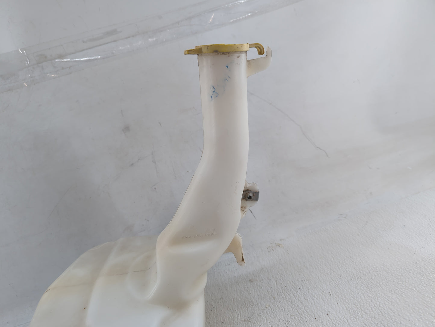 2011 Dodge Challenger Radiator Coolant Overflow Expansion Tank Bottle - Oemusedautoparts1.com