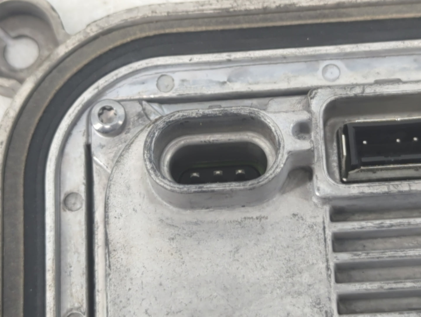 2013 Dodge Challenger Headlight Ballast Head Light - Oemusedautoparts1.com