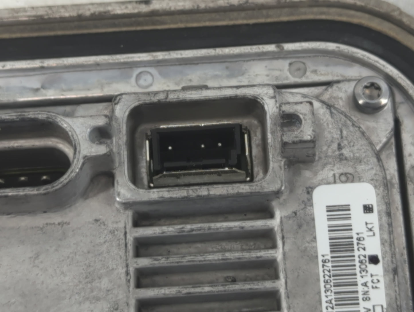 2013 Dodge Challenger Headlight Ballast Head Light - Oemusedautoparts1.com